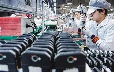 平均每天量产37万台手机 重庆“智造”机会迎风来
